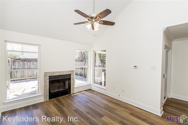 Building Photo - 2 br, 2 bath House - 15738 Riverdale Ave. ...