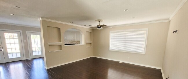 Foto del edificio - *Gorgeous 4 Bedroom Home*