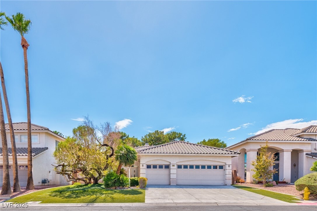 Primary Photo - 3897 Windansea St