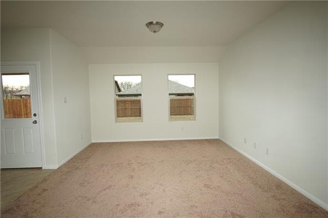Building Photo - 724 Zeke Lake Trl