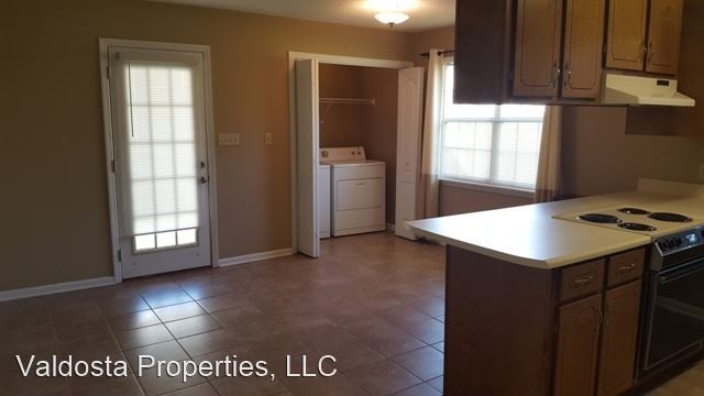 Foto del edificio - 3 br, 2 bath House - 1300 Old Mill Place
