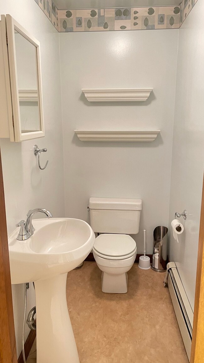 1st FL Half Bath - 464 Broad St