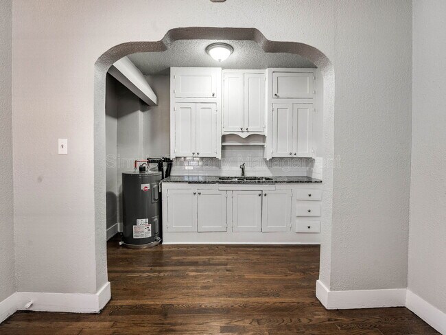 Foto del edificio - 1515 NE 13th St