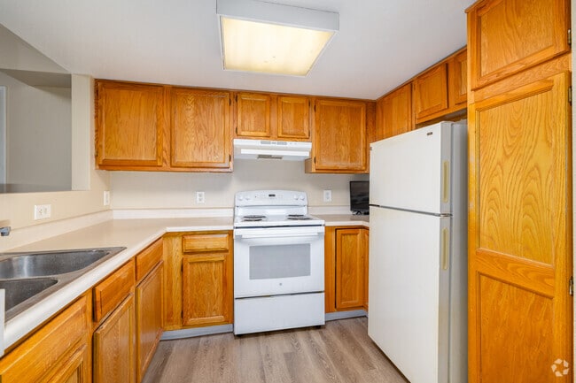 2BR, 1BA - 850SF - Kitchen - Downing Square Apartments