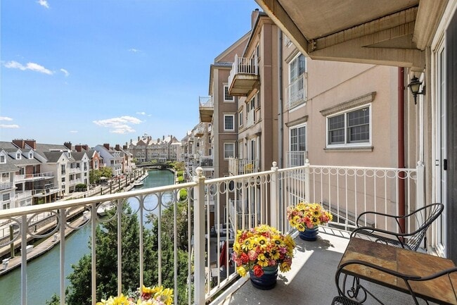 Foto del edificio - 205 Shearwater Ct W
