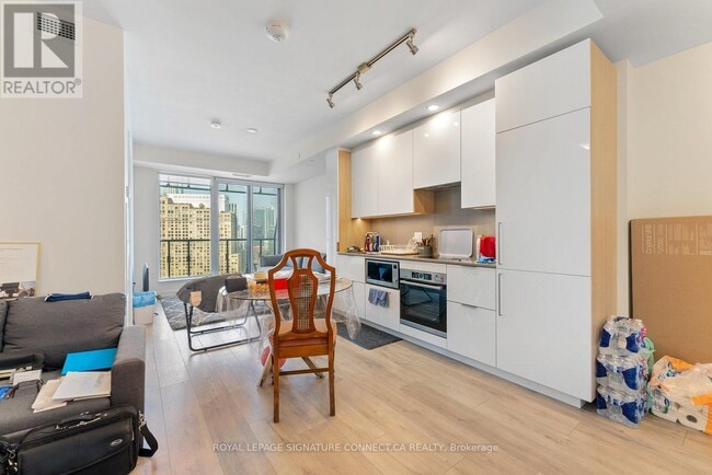 Photo du bâtiment - 28 Freeland St