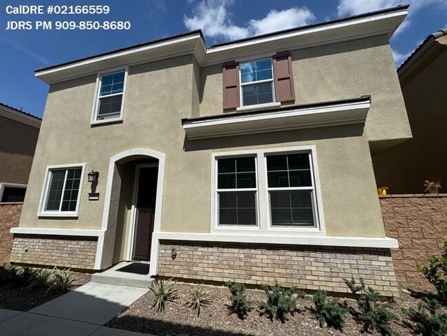 Rialto 3 Bedroom Home - Rialto 3 Bedroom Furnished Home