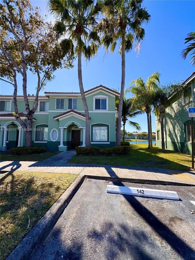 Foto del edificio - 2732 SE 15th Pl