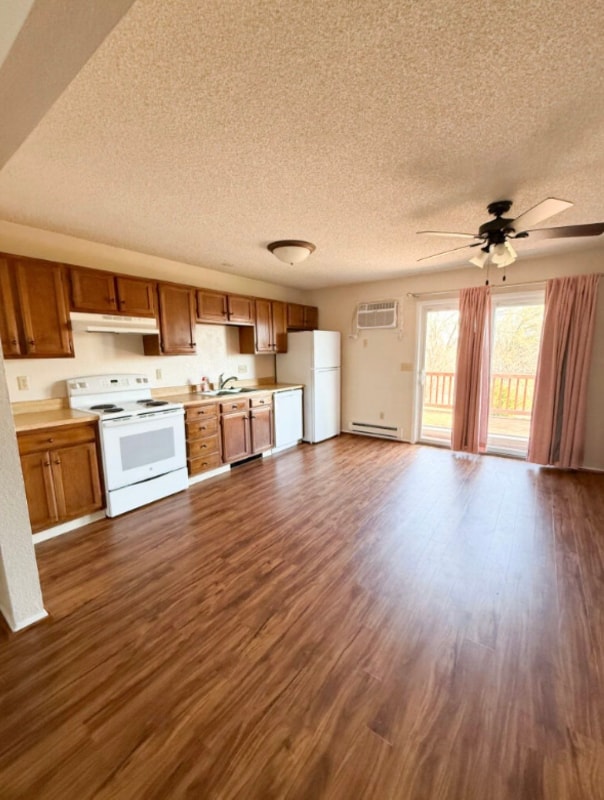 Primary Photo - 1411 Sourdough Ln