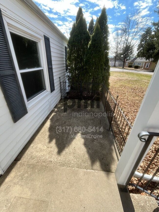 Foto del edificio - 210 Donnelly Dr