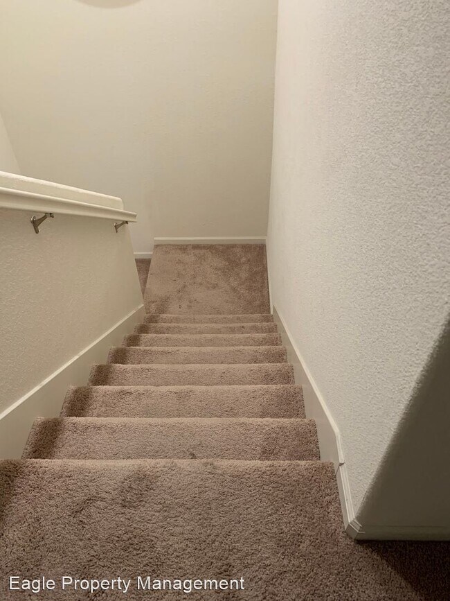 Foto del edificio - 4 br, 2.5 bath House - 4766 Emerald Way