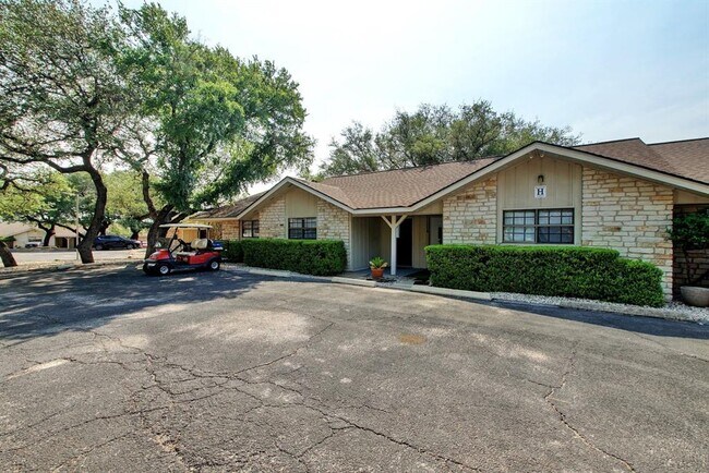 Building Photo - 21013 Highland Lake Dr