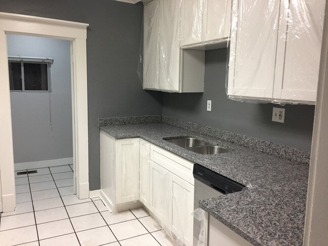 Foto del edificio - 1026 E Uintah St