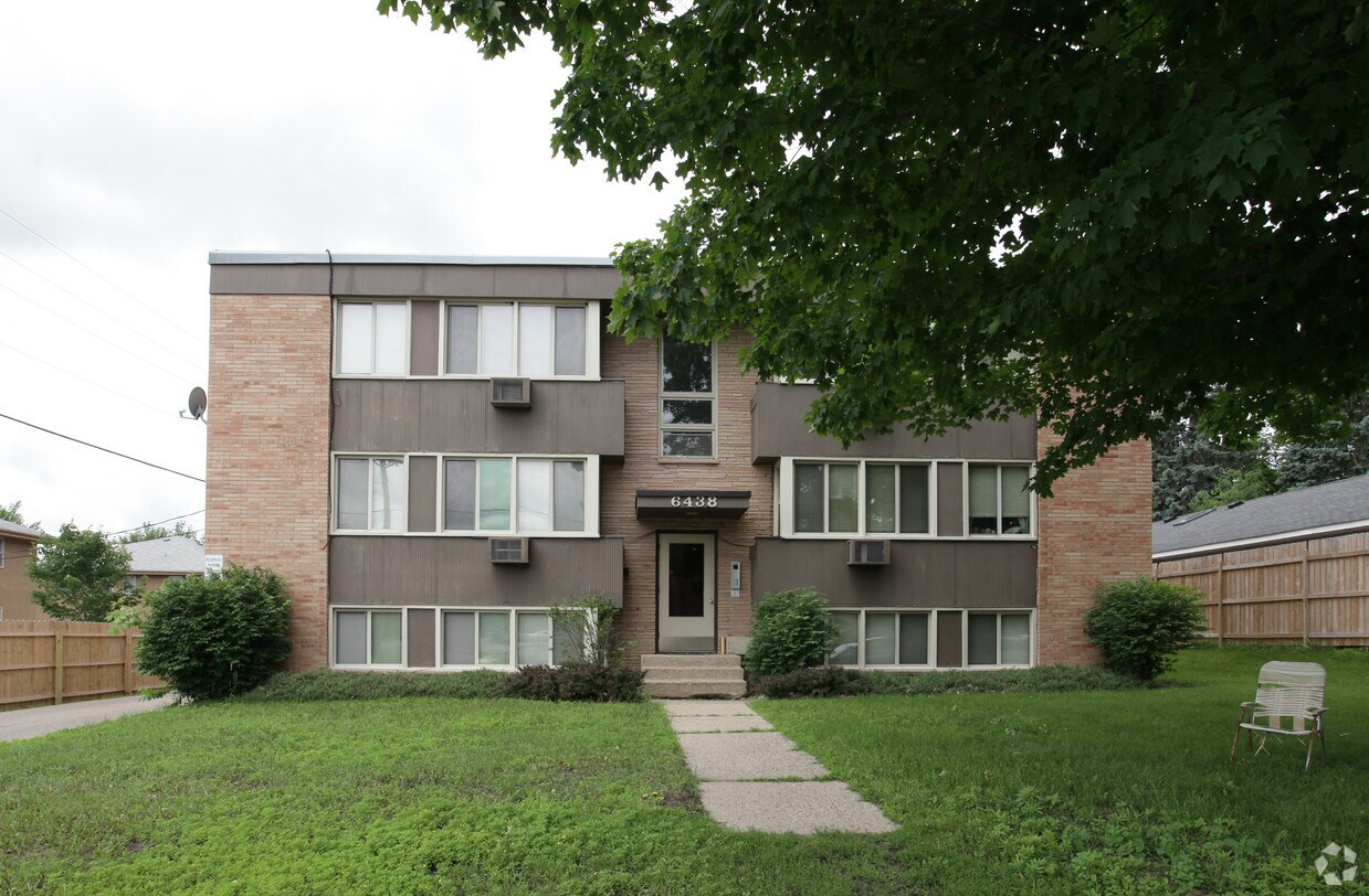 Foto del edificio - 6438 Pleasant Ave S