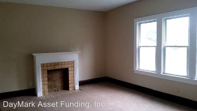 Building Photo - 4 br, 1.5 bath House - 319 Lindenwood Ave