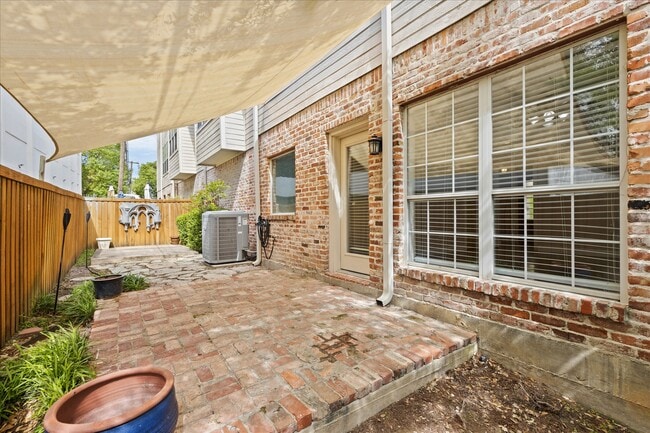 Building Photo - 2005 Kidwell St