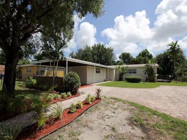 Primary Photo - 14835 NE 10th Ct