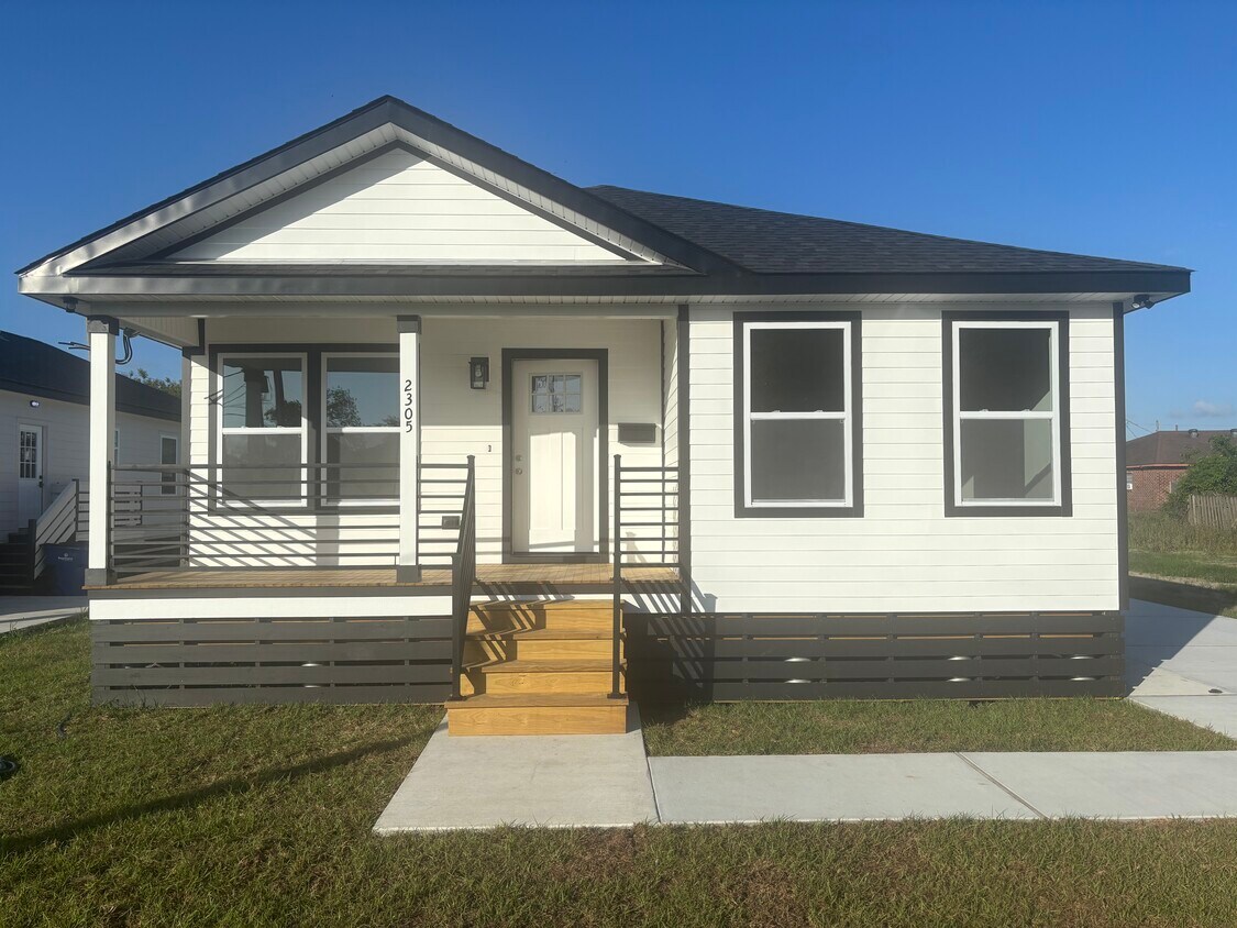 Foto principal - 2305 Weyer St