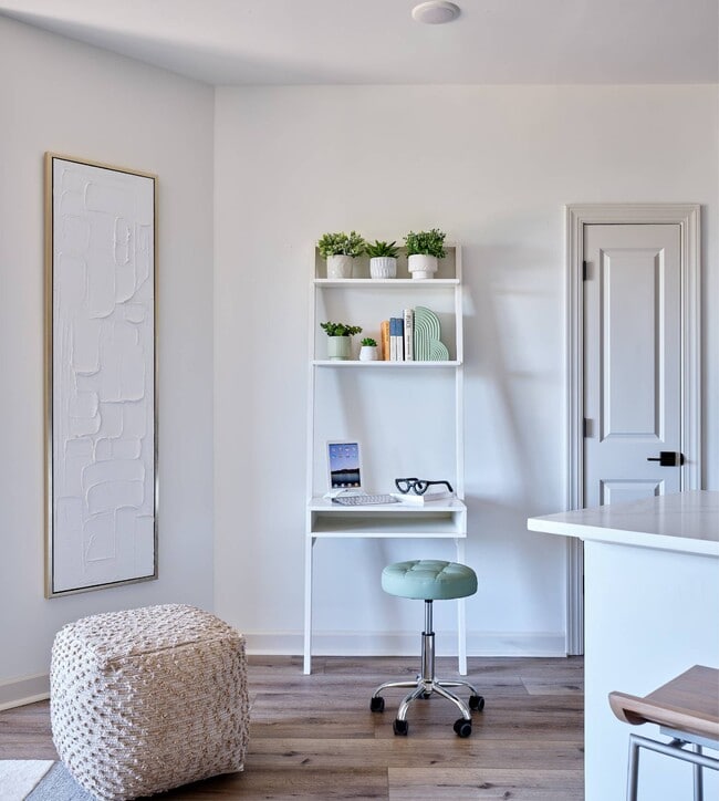 Building Photo - The Maggie