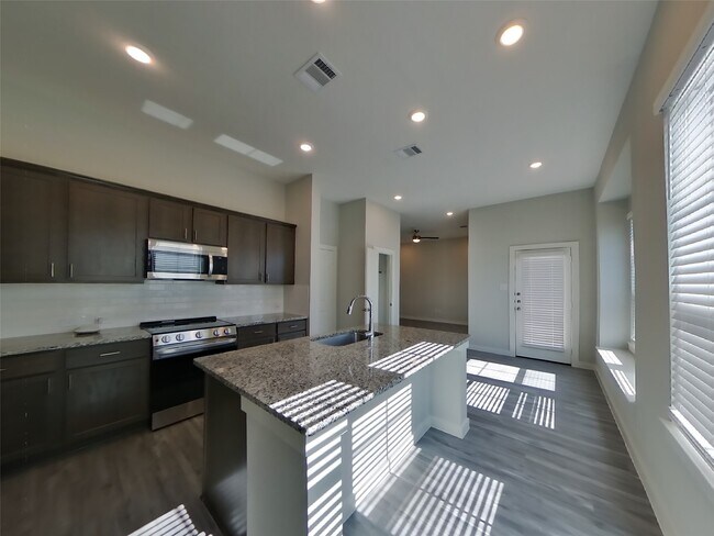 Foto del edificio - 22857 Terrazzo Dr