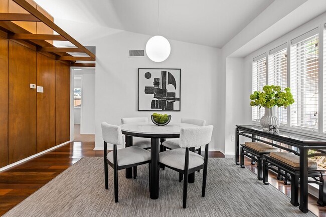 Foto del edificio - 3875 Buckthorne Dr