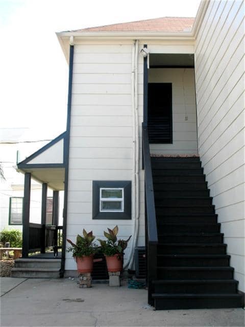 Building Photo - 612 9th St