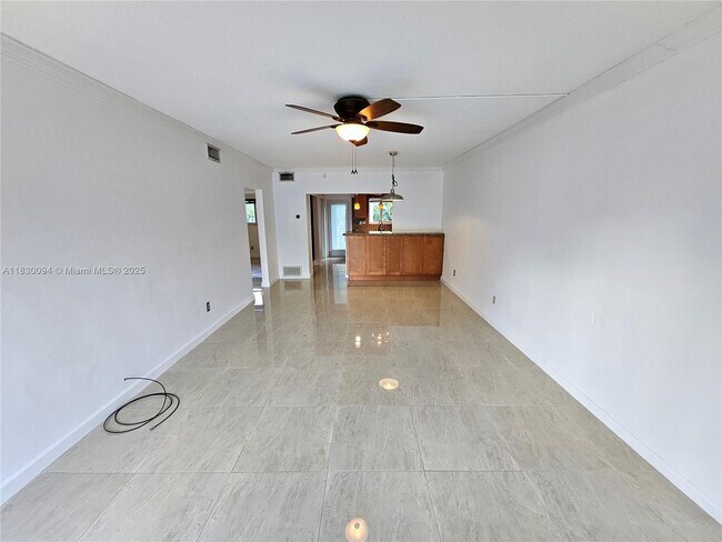 Foto del edificio - 733 NW 30th Ct