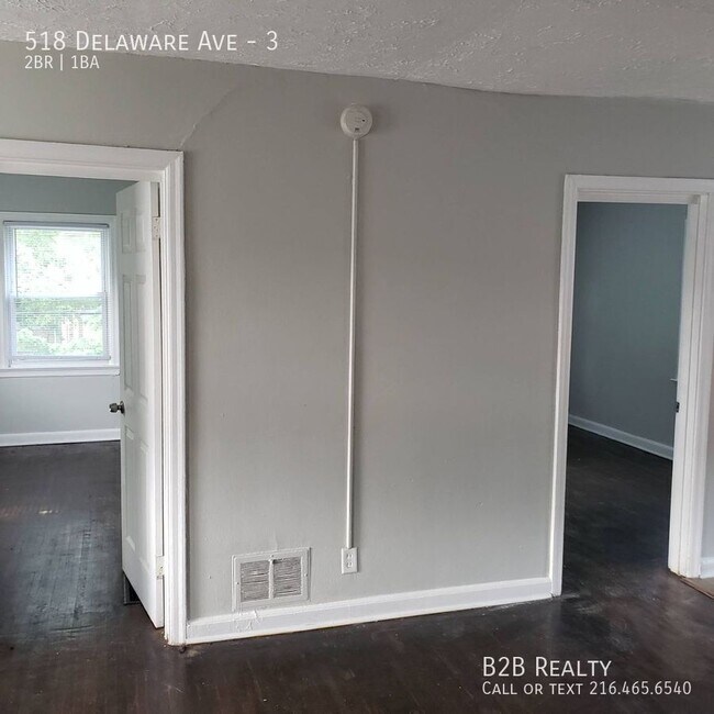 Building Photo - 518 Delaware Ave