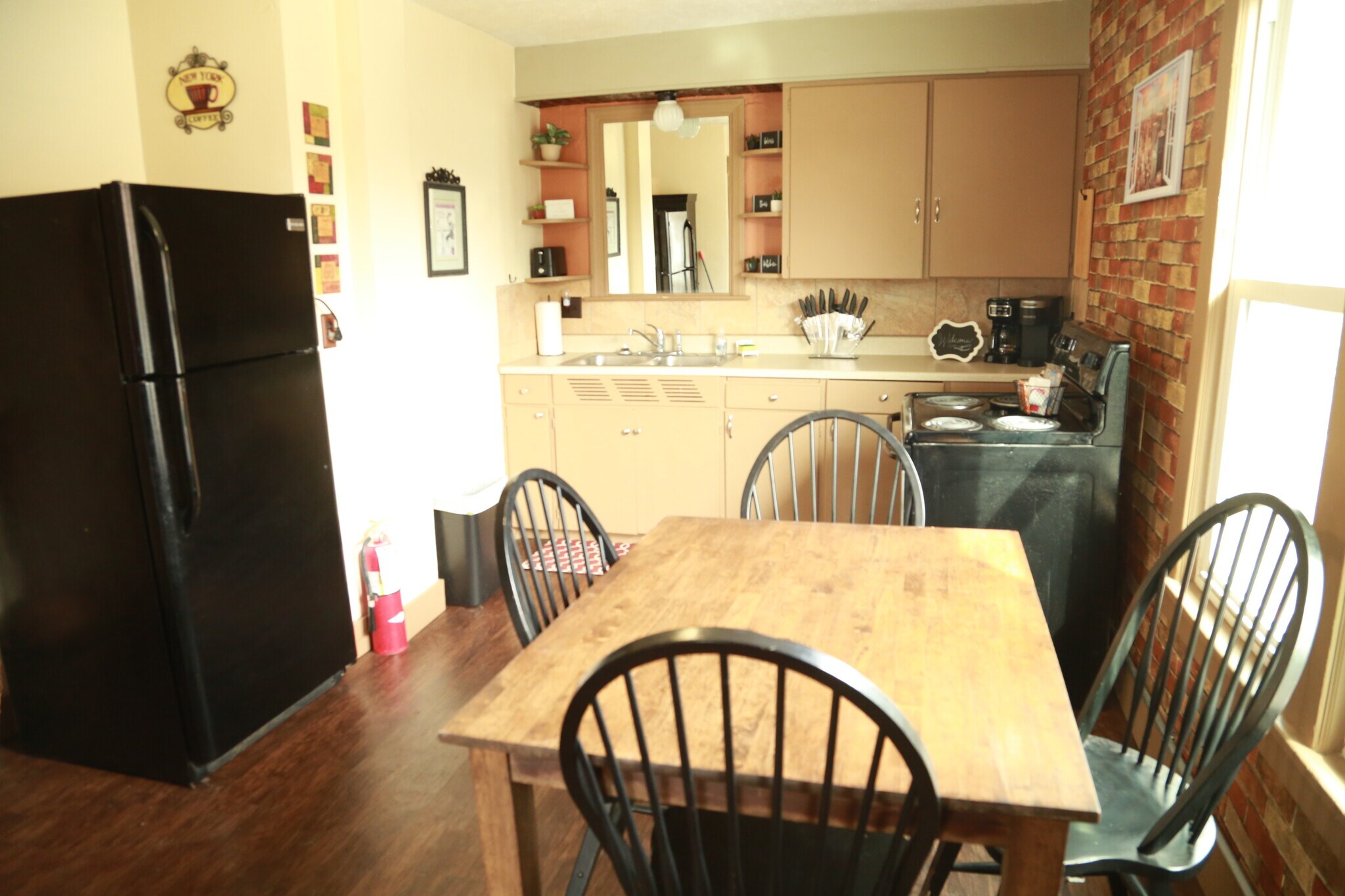 545 E Buchtel Ave Akron, OH 44304 – photo 4