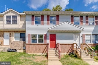 Building Photo - 182 E Village Rd