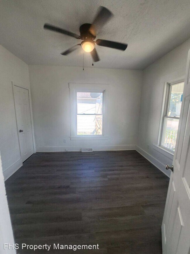 Foto del edificio - 3 br, 1 bath House - 1715 N National