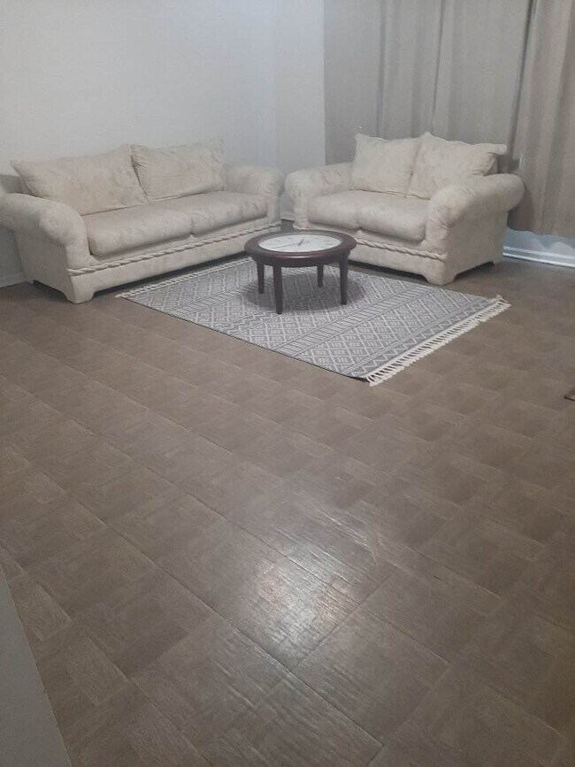 Foto del edificio - 7000 W 113th Pl
