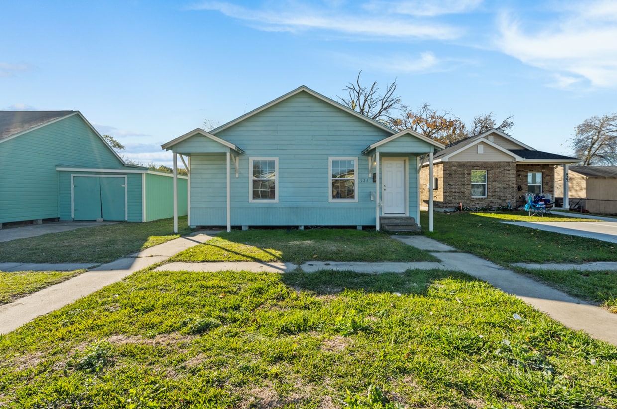 925 4th Ave N, Texas City, TX 77590 House Rental in Texas City, TX