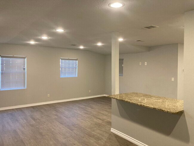 Building Photo - 1506 Arrow Head Trail