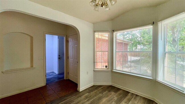 Foto del edificio - 5512 Steven Creek Way