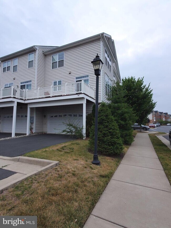 43023 Rosemount Wds Ter, Ashburn, VA 20148 Townhome Rentals in