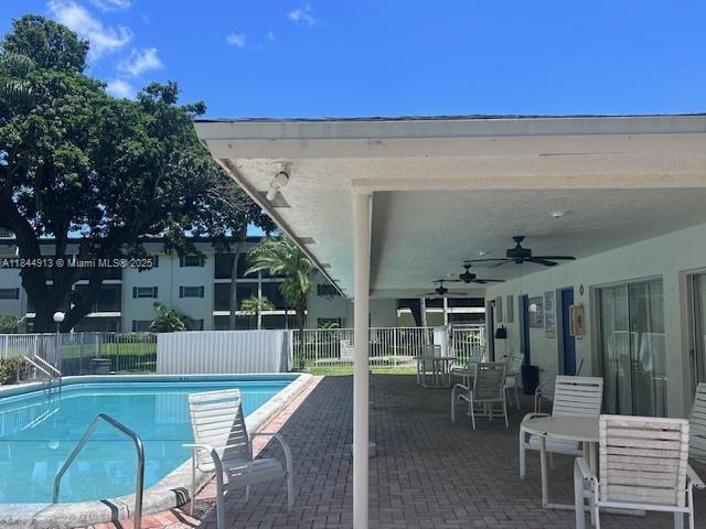 Foto del edificio - 5090 SW 64th Ave