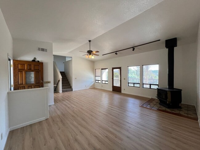 Foto del edificio - 4617 San Anselmo Rd