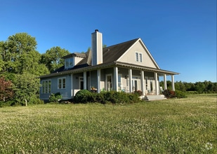 Building Photo - 1030 Gregory Glen Rd