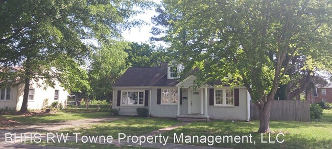Building Photo - 3 br, 1 bath House - 4 Monument Drive