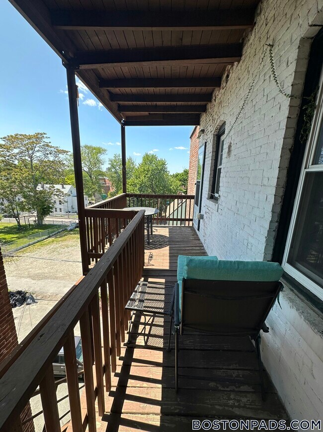 Building Photo - 2973 Washington St