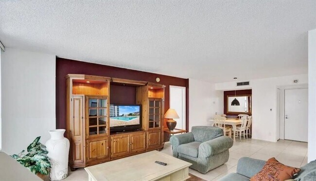Foto del edificio - 531 N Ocean Blvd