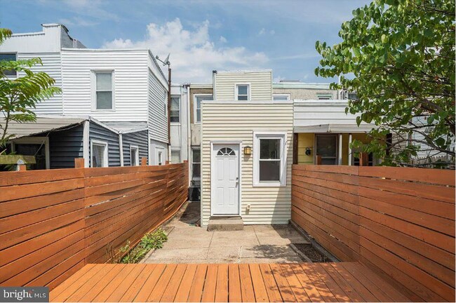 Foto del edificio - 2655 Braddock St