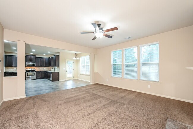 Foto del edificio - 1224 Nottley Dr