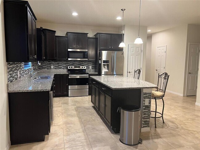 Foto del edificio - 8584 Rindge Rd