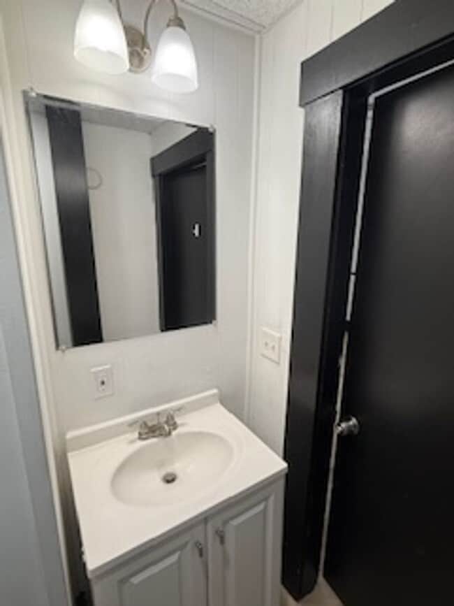 Building Photo - 18-20 Pierce St