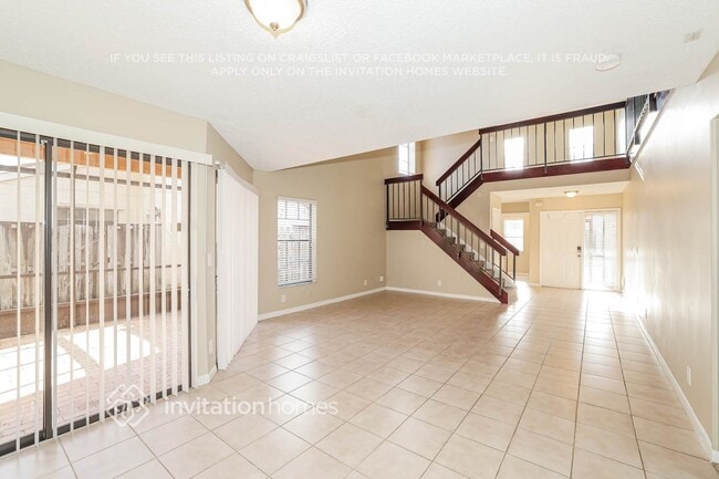 Foto del edificio - 1730 Shoreside Cir