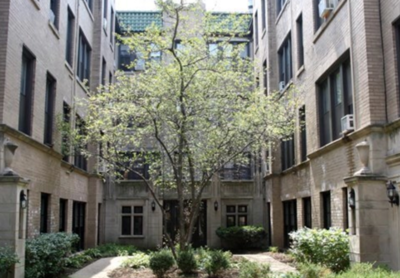 Primary Photo - 639 W Roscoe St