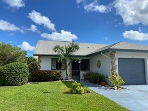Building Photo - 125 Moccasin Trail S