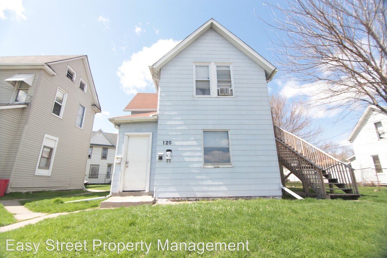 Primary Photo - 126 S Howell St